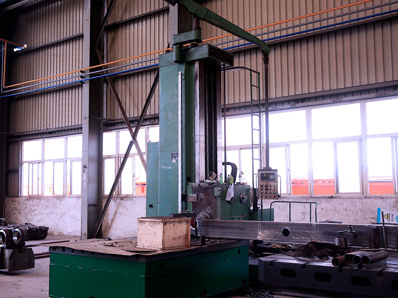 数显卧式镗铣床